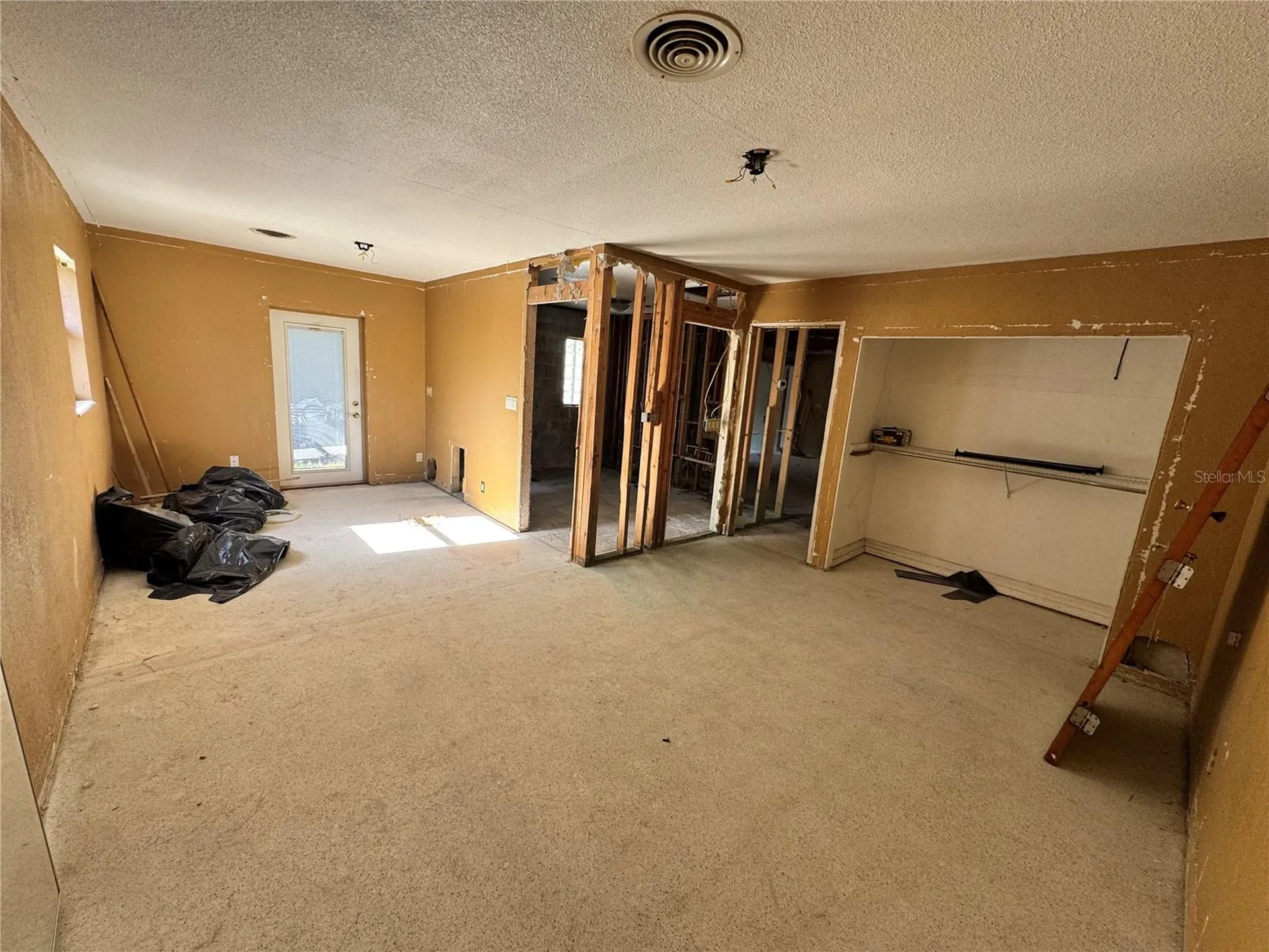 651 69th Avenue S St Petersburg FL 33705
