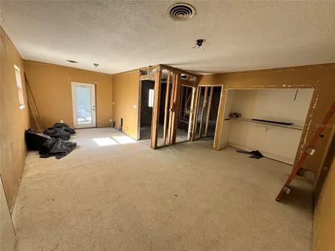 651 69th Avenue S St Petersburg FL 33705