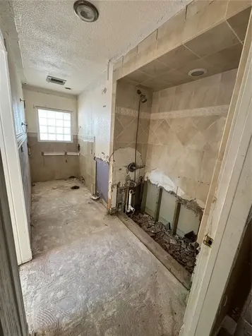 651 69th Avenue S St Petersburg FL 33705