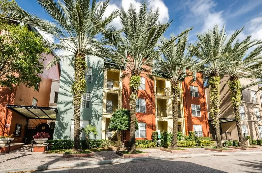 2440 W Horatio Street Tampa FL 33609