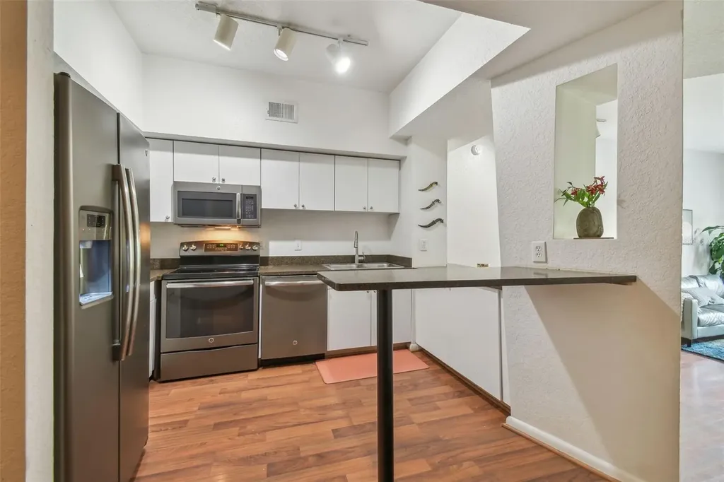 2440 W Horatio Street Tampa FL 33609