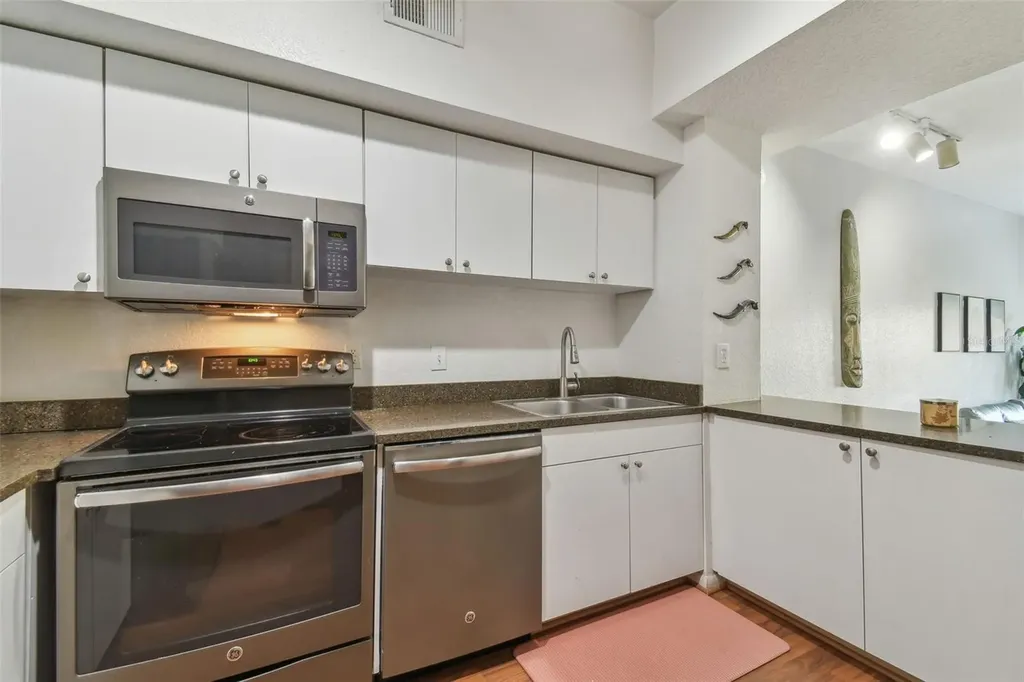 2440 W Horatio Street Tampa FL 33609