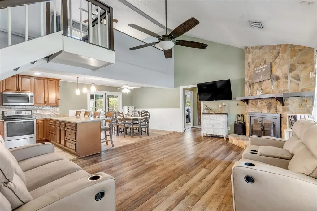 281 Galbraith Avenue Oak Hill FL 32759