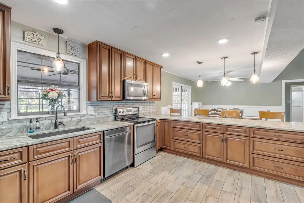 281 Galbraith Avenue Oak Hill FL 32759