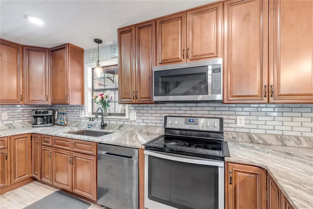 281 Galbraith Avenue Oak Hill FL 32759