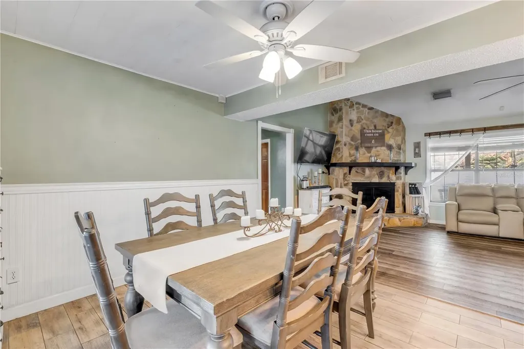 281 Galbraith Avenue Oak Hill FL 32759