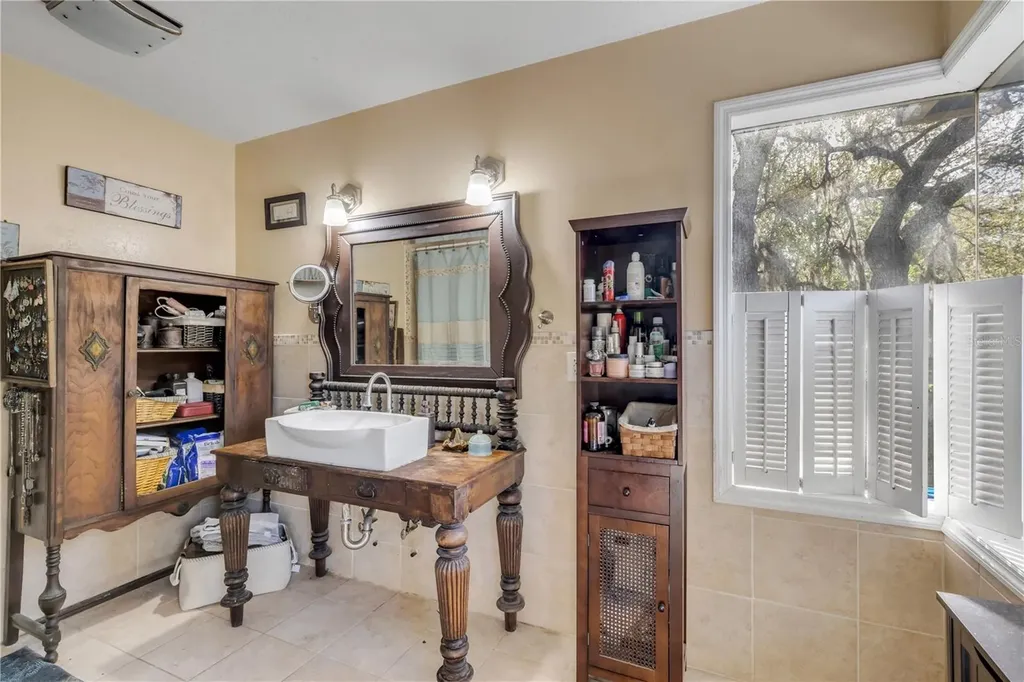 281 Galbraith Avenue Oak Hill FL 32759