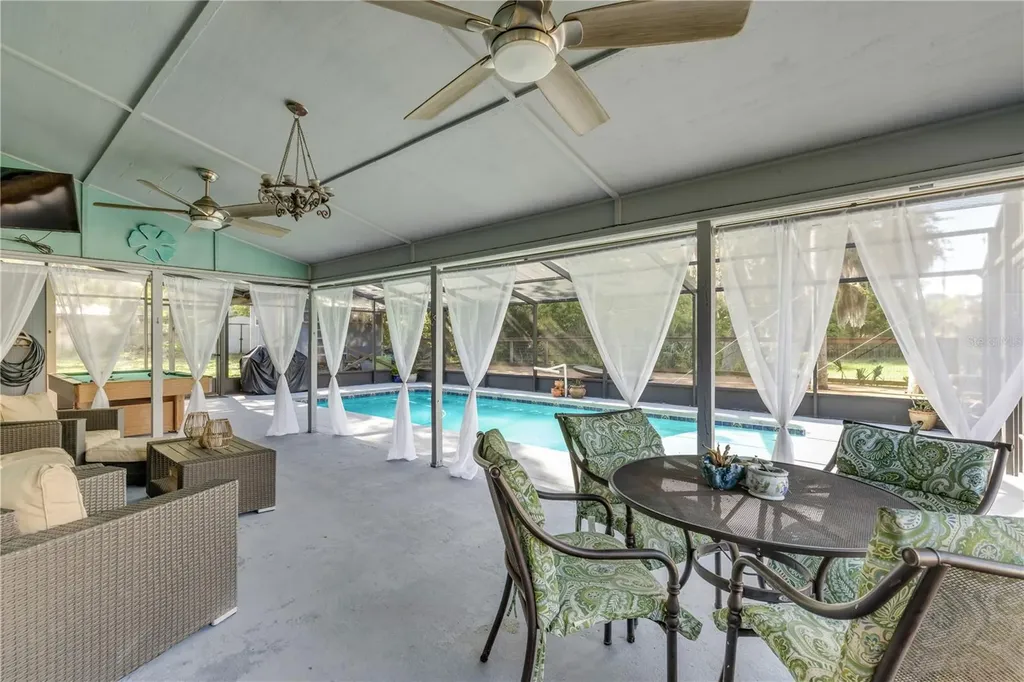 281 Galbraith Avenue Oak Hill FL 32759