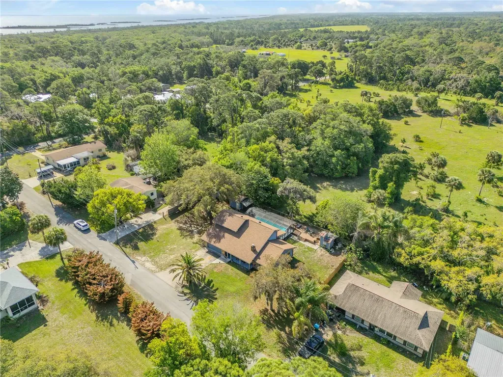 281 Galbraith Avenue Oak Hill FL 32759
