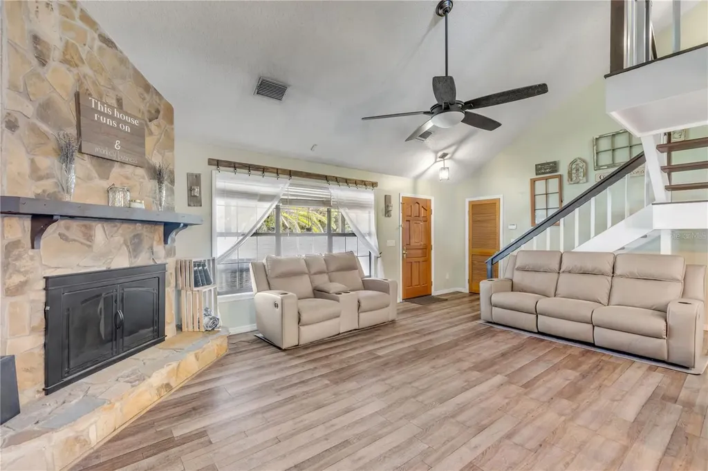 281 Galbraith Avenue Oak Hill FL 32759