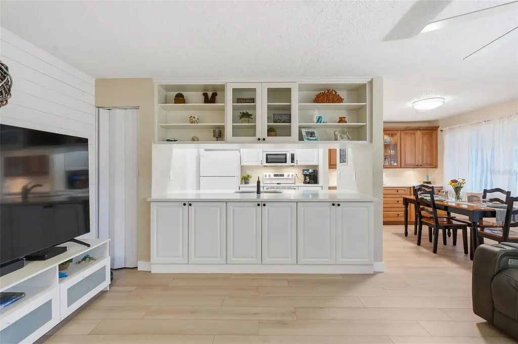 1304 13th Circle SE Largo FL 33771
