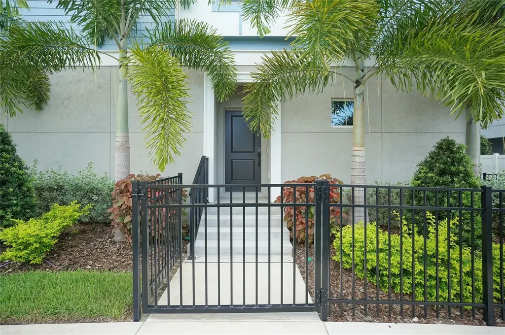 3124 W Azeele Street Tampa FL 33609