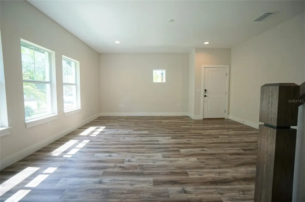 3124 W Azeele Street Tampa FL 33609