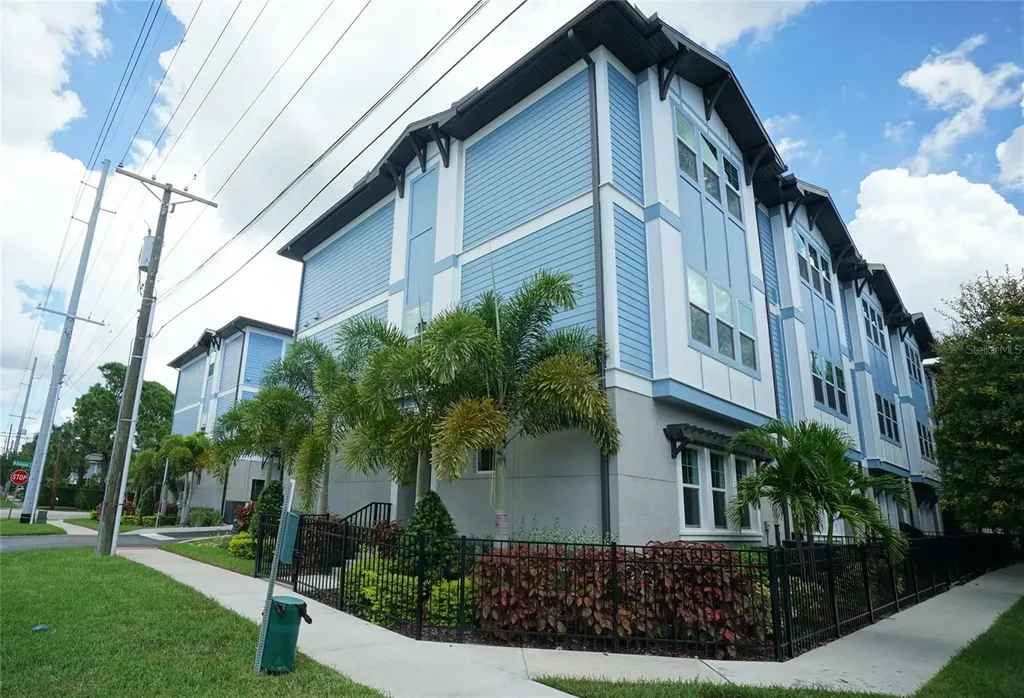 3124 W Azeele Street Tampa FL 33609