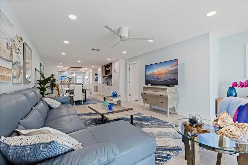 479 Boca Ciega Point Boulevard S St Petersburg FL 33708