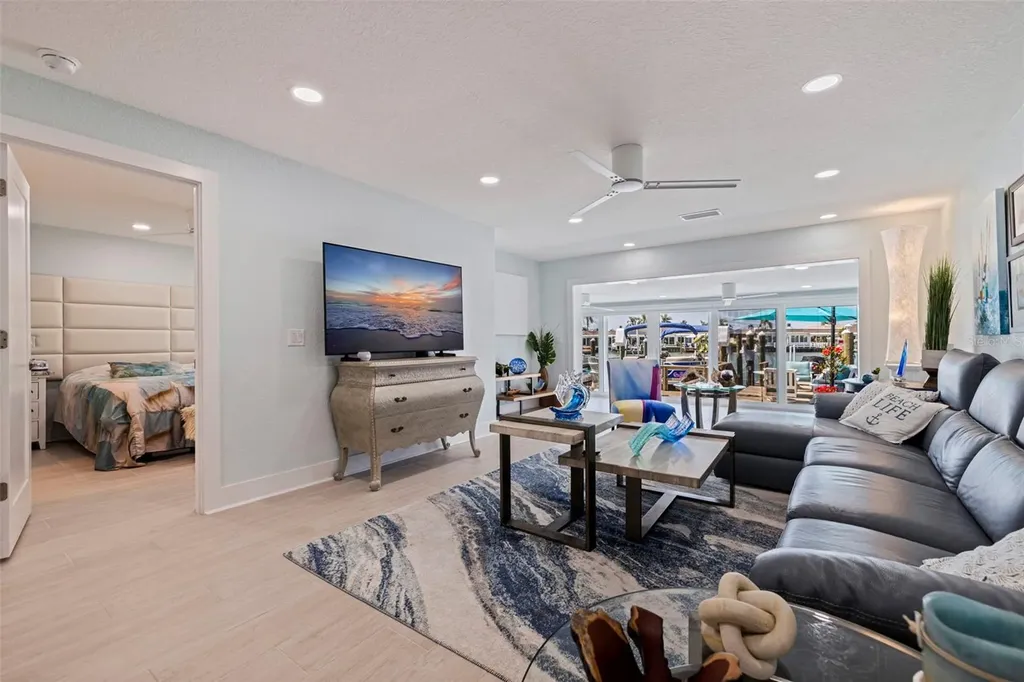 479 Boca Ciega Point Boulevard S St Petersburg FL 33708