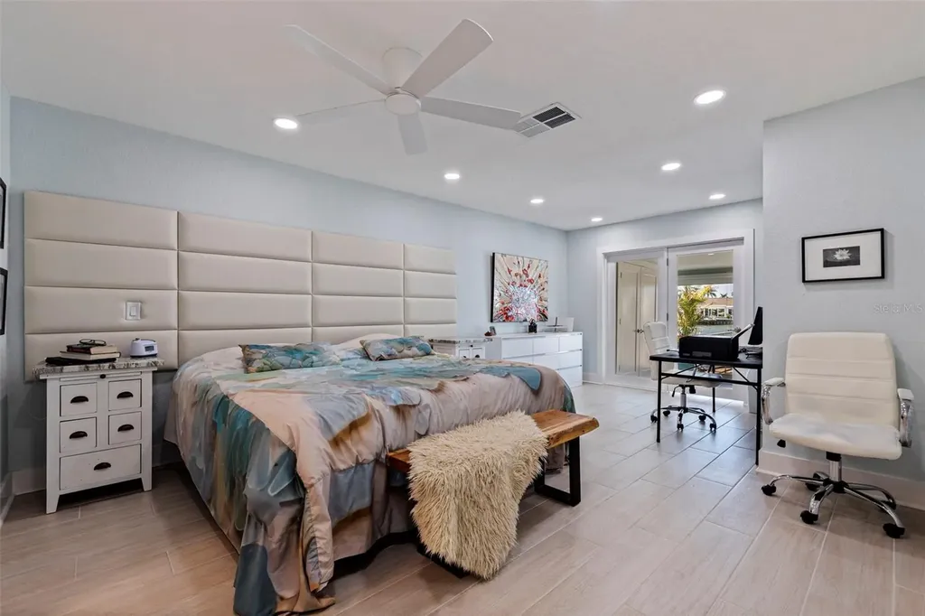 479 Boca Ciega Point Boulevard S St Petersburg FL 33708