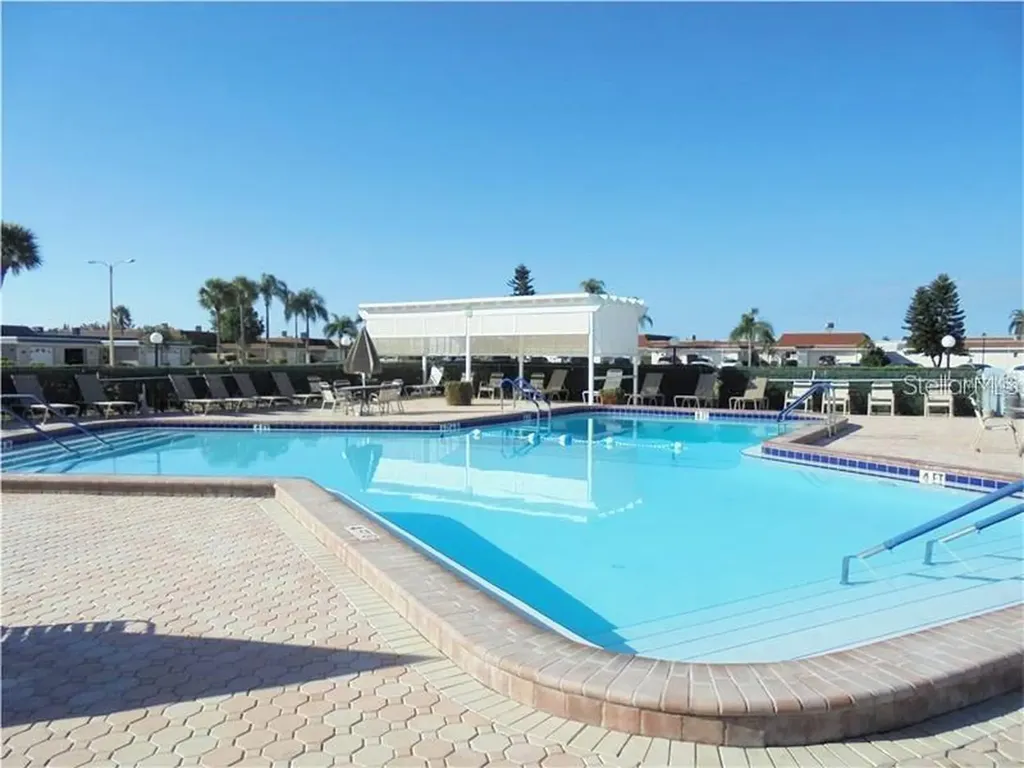 479 Boca Ciega Point Boulevard S St Petersburg FL 33708