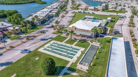 479 Boca Ciega Point Boulevard S St Petersburg FL 33708