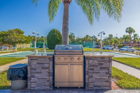 479 Boca Ciega Point Boulevard S St Petersburg FL 33708