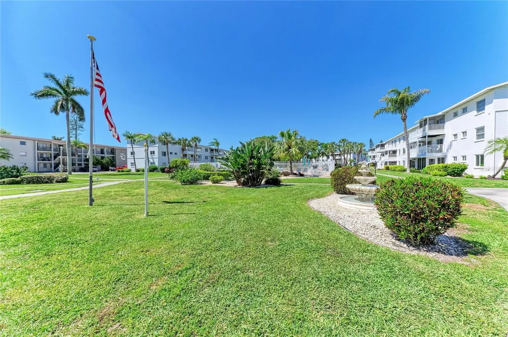 2431 Flamingo Boulevard Bradenton FL 34207