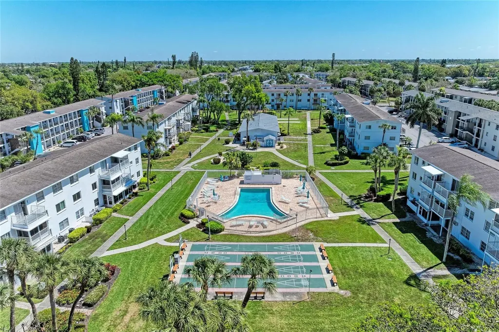2431 Flamingo Boulevard Bradenton FL 34207
