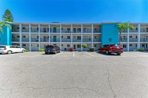 2431 Flamingo Boulevard Bradenton FL 34207