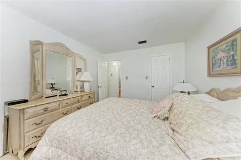 2431 Flamingo Boulevard Bradenton FL 34207