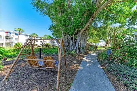 2431 Flamingo Boulevard Bradenton FL 34207