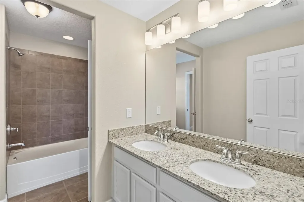 4408 Breeze Isle Lane Kissimmee FL 34744