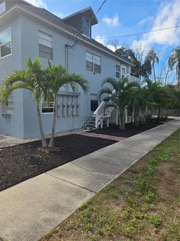 101 W Lemon Street Tarpon Springs FL 34689