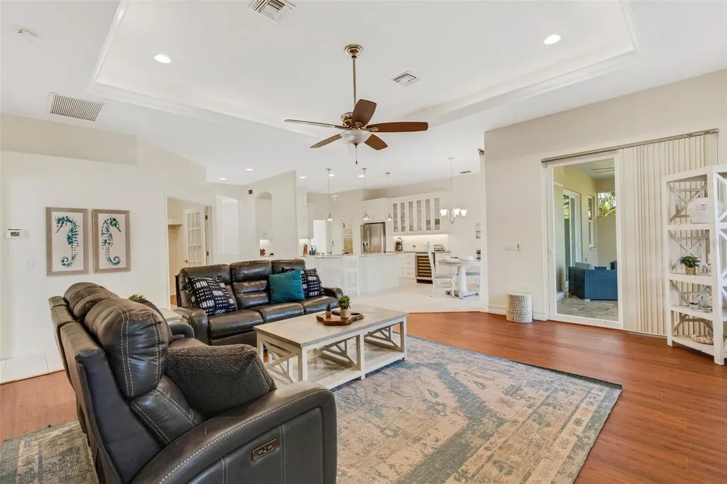 4801 Edgemont Court Sarasota FL 34233
