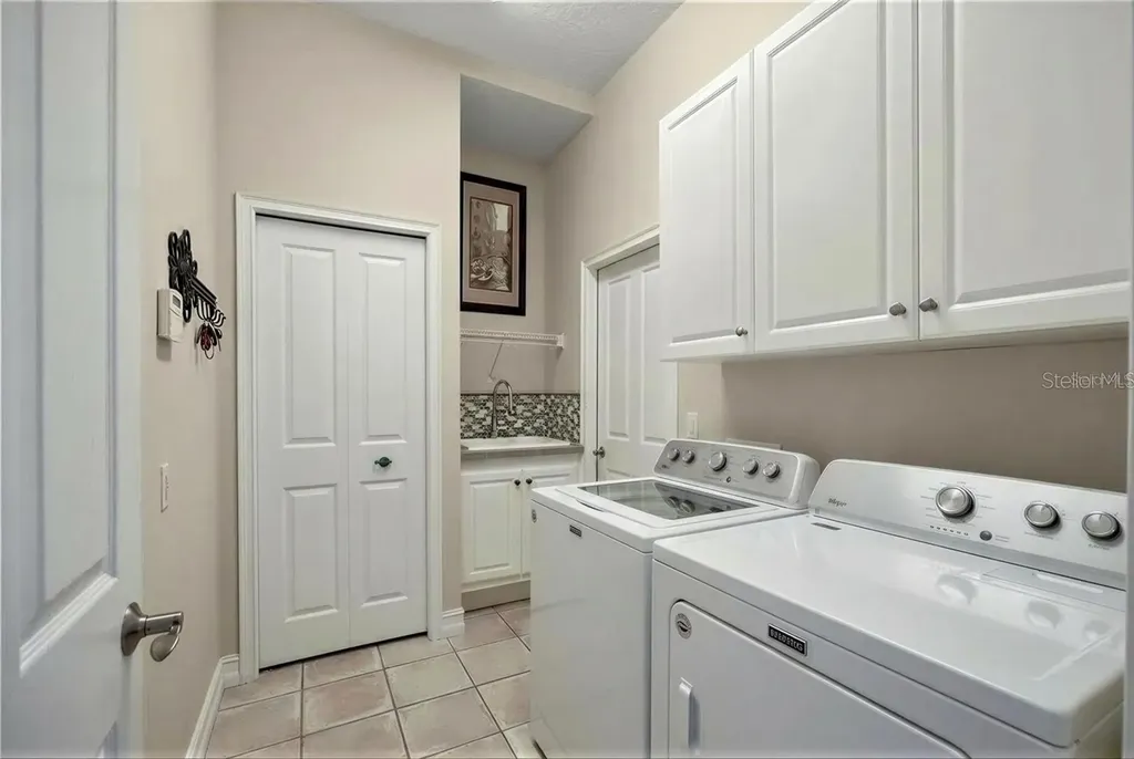 4801 Edgemont Court Sarasota FL 34233
