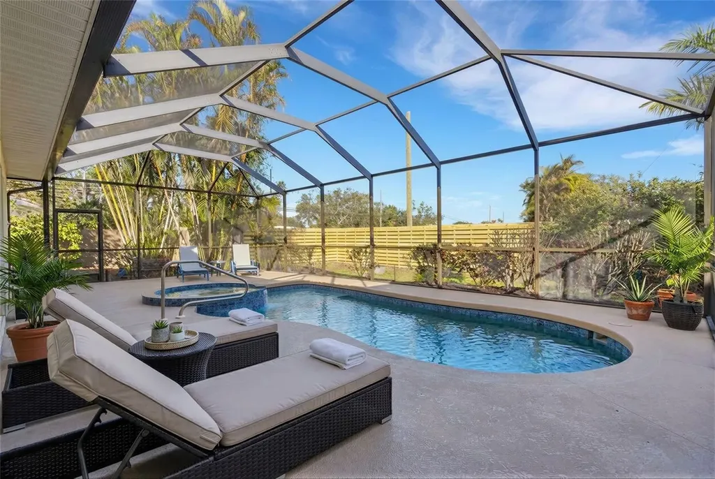 4801 Edgemont Court Sarasota FL 34233