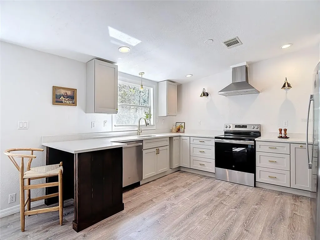 17420 Thomas Boulevard Hudson FL 34667