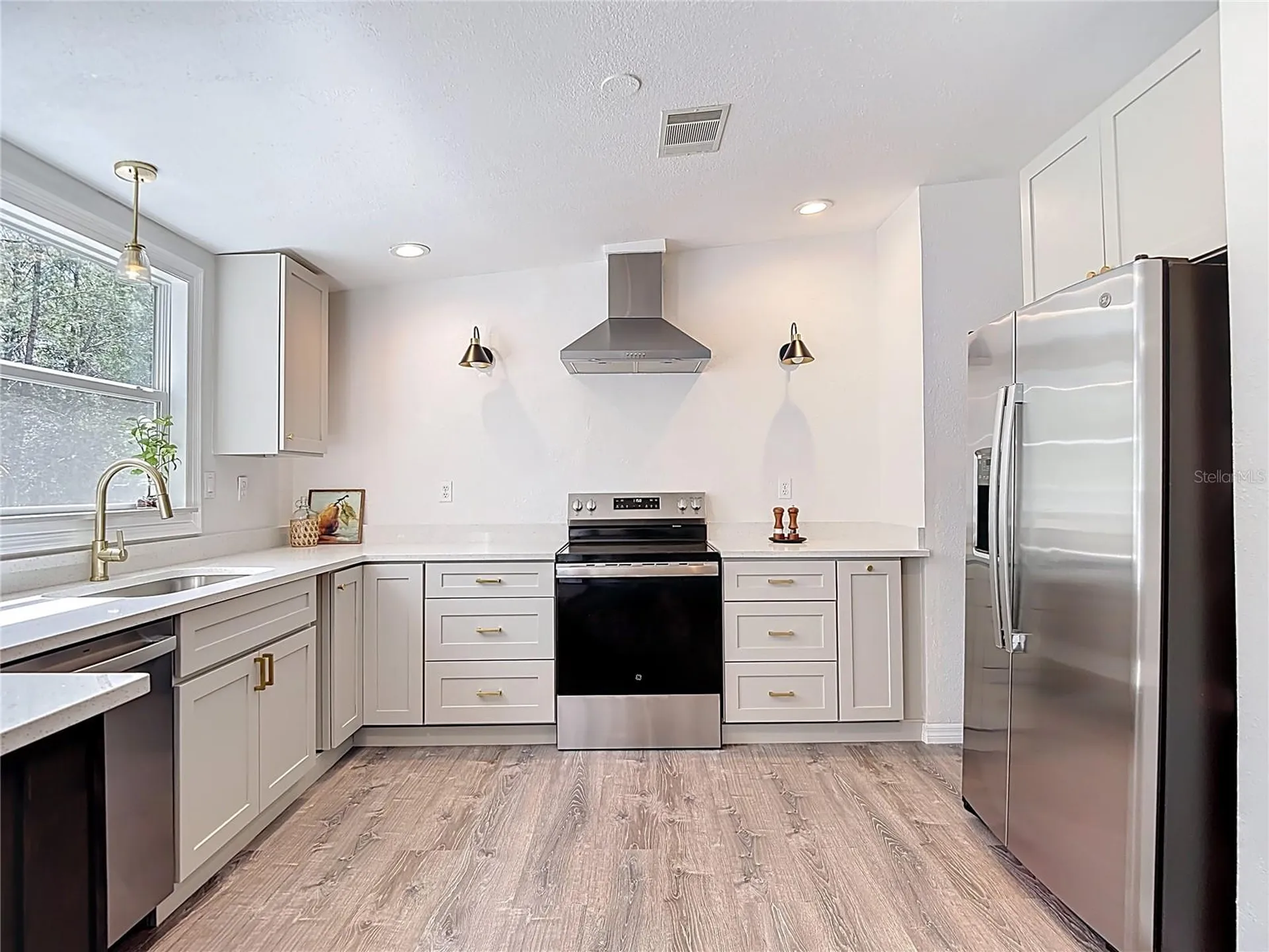 17420 Thomas Boulevard Hudson FL 34667