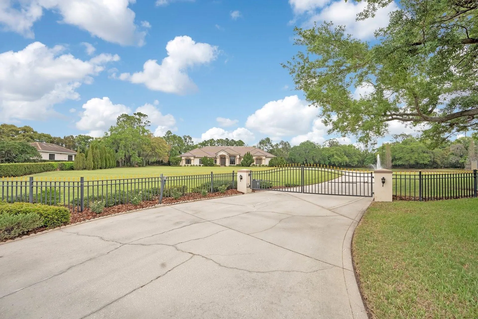 3300 Bridgefield Drive Lakeland FL 33803