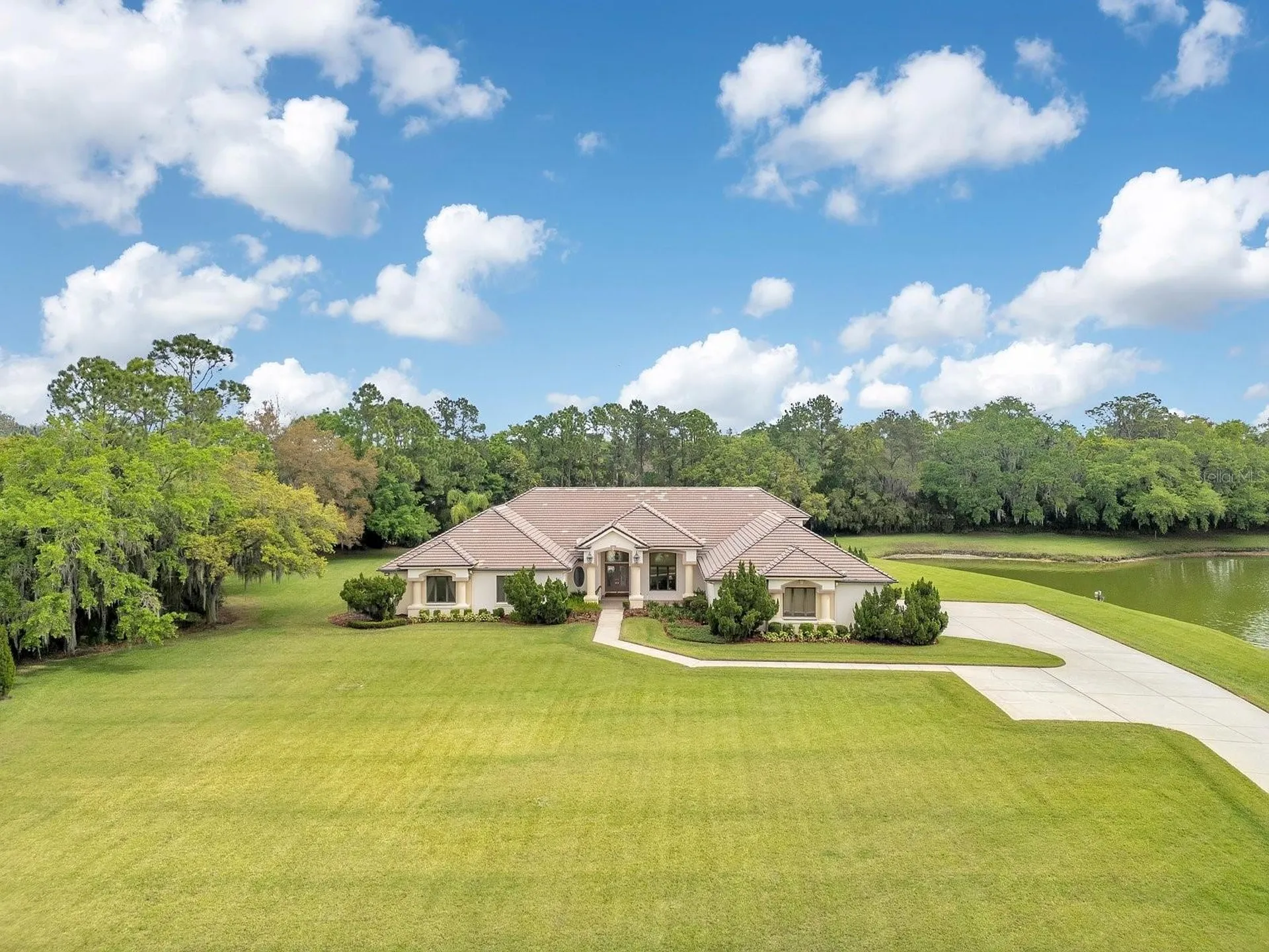 3300 Bridgefield Drive Lakeland FL 33803