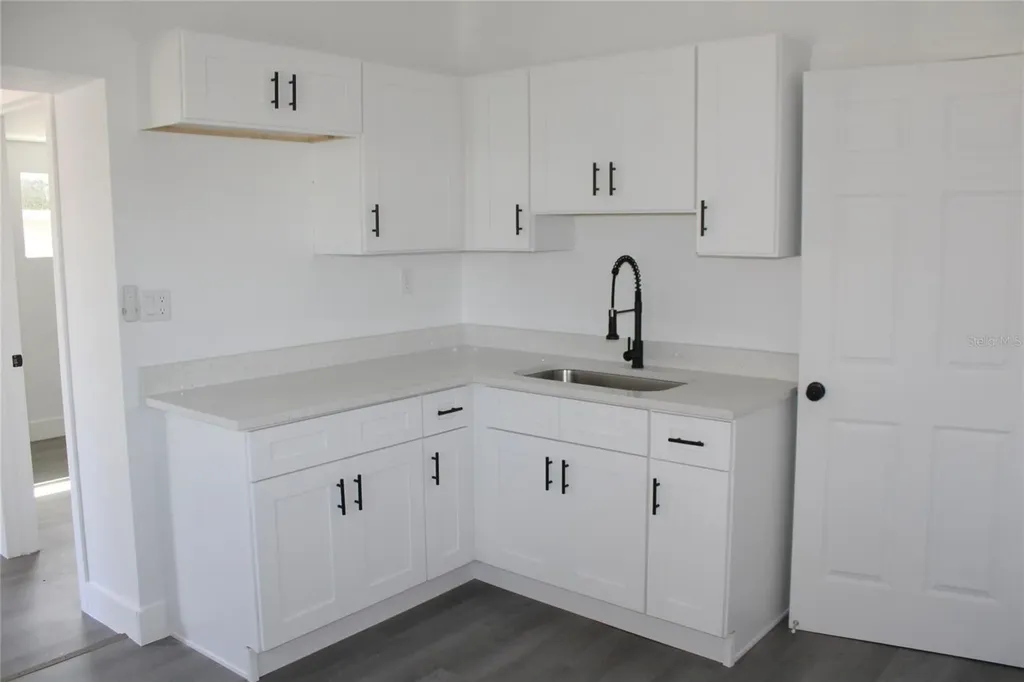 2708 W Elm Street Tampa FL 33614