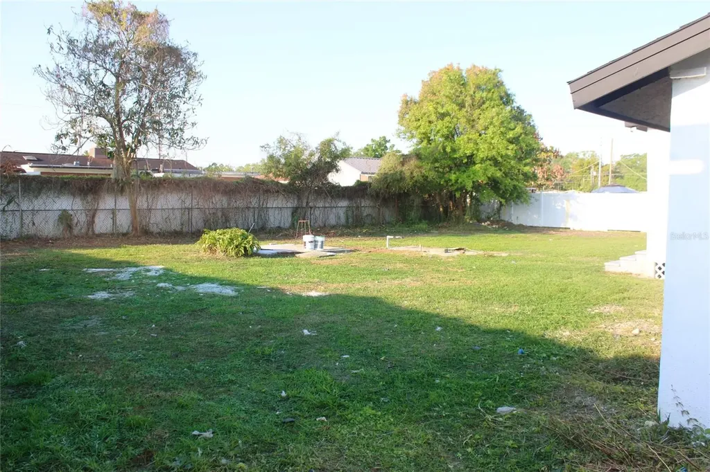 2708 W Elm Street Tampa FL 33614