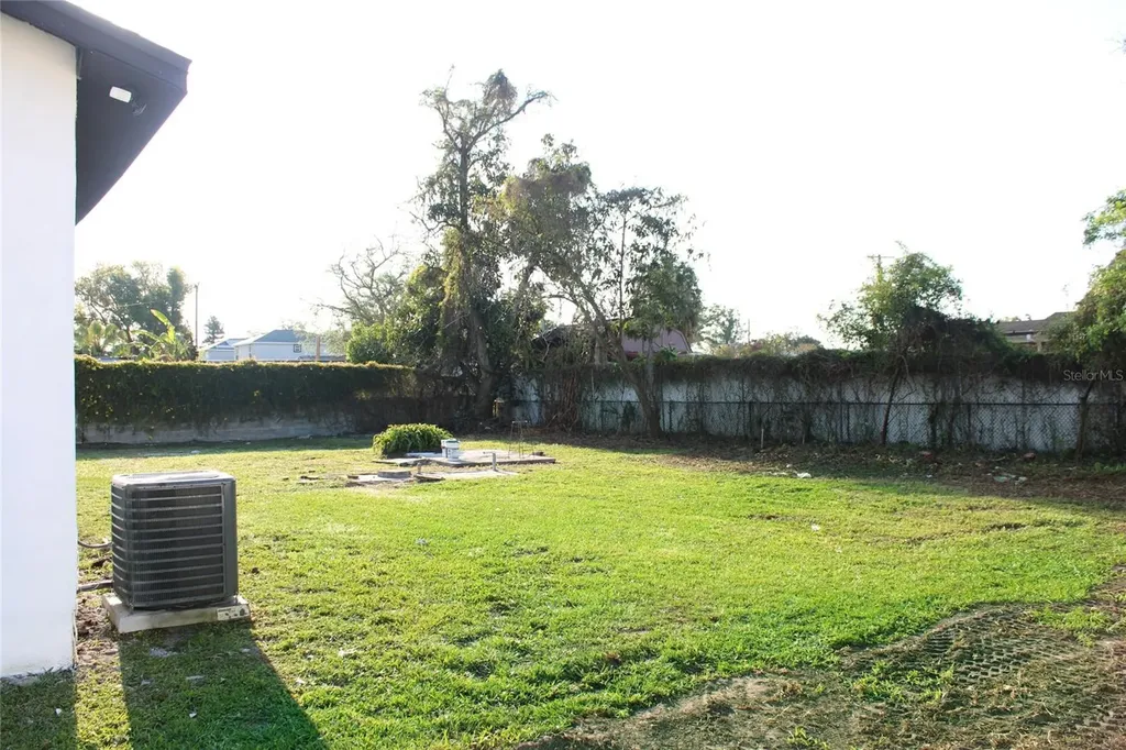 2708 W Elm Street Tampa FL 33614