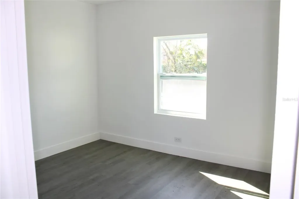 2708 W Elm Street Tampa FL 33614