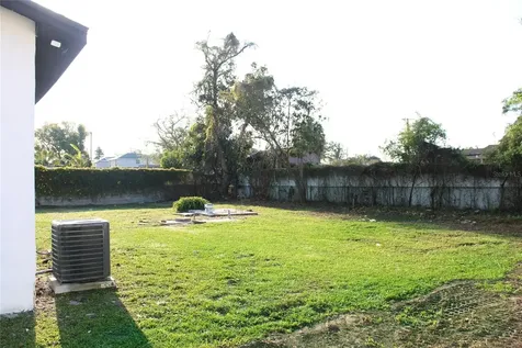 2708 W Elm Street Tampa FL 33614
