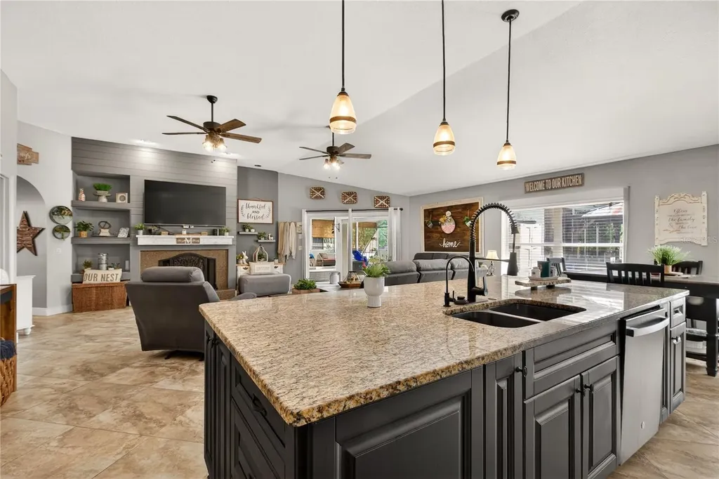 2040 Park Forest Boulevard Mount Dora FL 32757