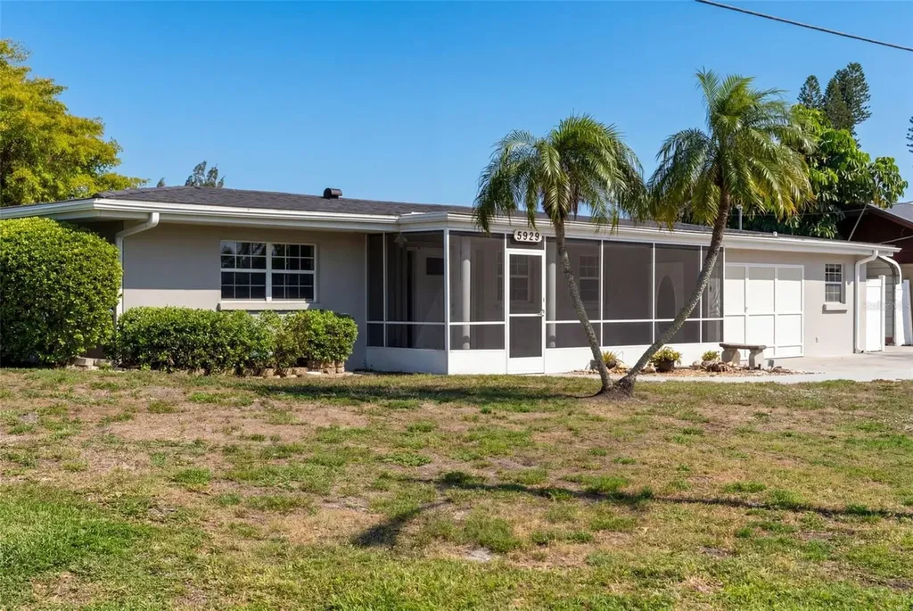 5929 Murdock Avenue Sarasota FL 34231