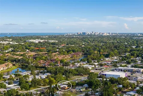 5929 Murdock Avenue Sarasota FL 34231