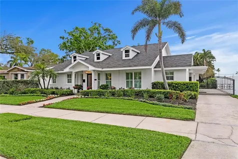 111 Estado Way NE St Petersburg FL 33704