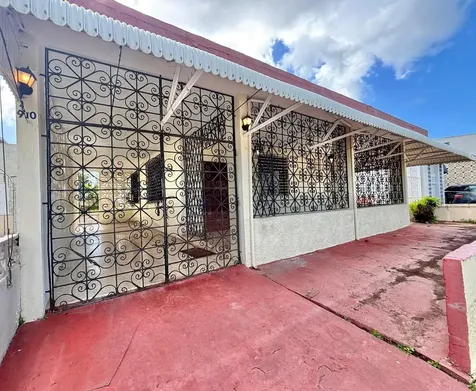 910 Calle 1 SE Reparto Metropolitano San Juan PR 00921