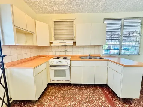 910 Calle 1 SE Reparto Metropolitano San Juan PR 00921