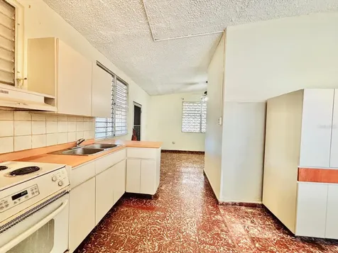 910 Calle 1 SE Reparto Metropolitano San Juan PR 00921